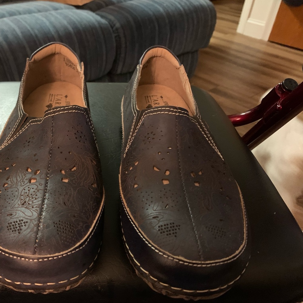 NIB L’Artiste by Springstep Navy Slip-ons Size 40 or US 9